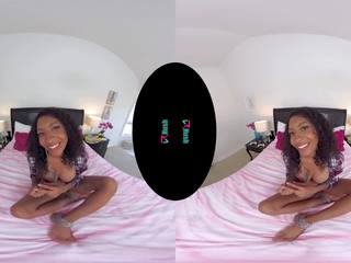 Vrhush perempuan hitam kecantikan september reign tunggangan yang xxx video mainan dalam virtual realiti
