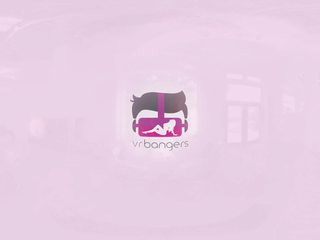 Vr bangers - [360°vr] रेडहेड marie mccray डालता है वाइब्रटर पर उसकी वेट पुसी