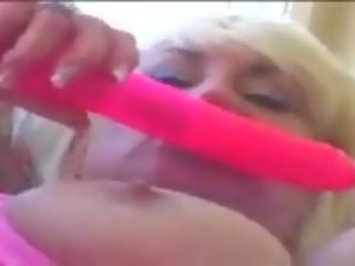 Γιαγιά σε ροζ εσώρουχα, ελεύθερα σε pornhub σεξ συνδετήρας 7b