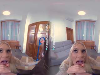 Sultry POV putz Sucking clips VR Blondie Kitana Lure go Deep Throat on you