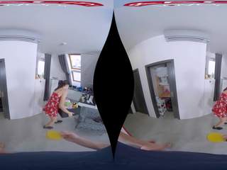 Fuck your çehiýaly housemaid in vr